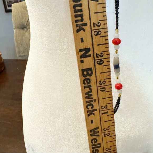 Gorgeous Black Seed Coral Stone Long Beaded Necklace Vintage Unique 31.5" - Picture 7 of 8